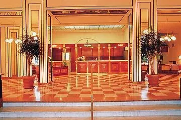 Ξενοδοχείο Grand Wiesler - Centre Of 4*